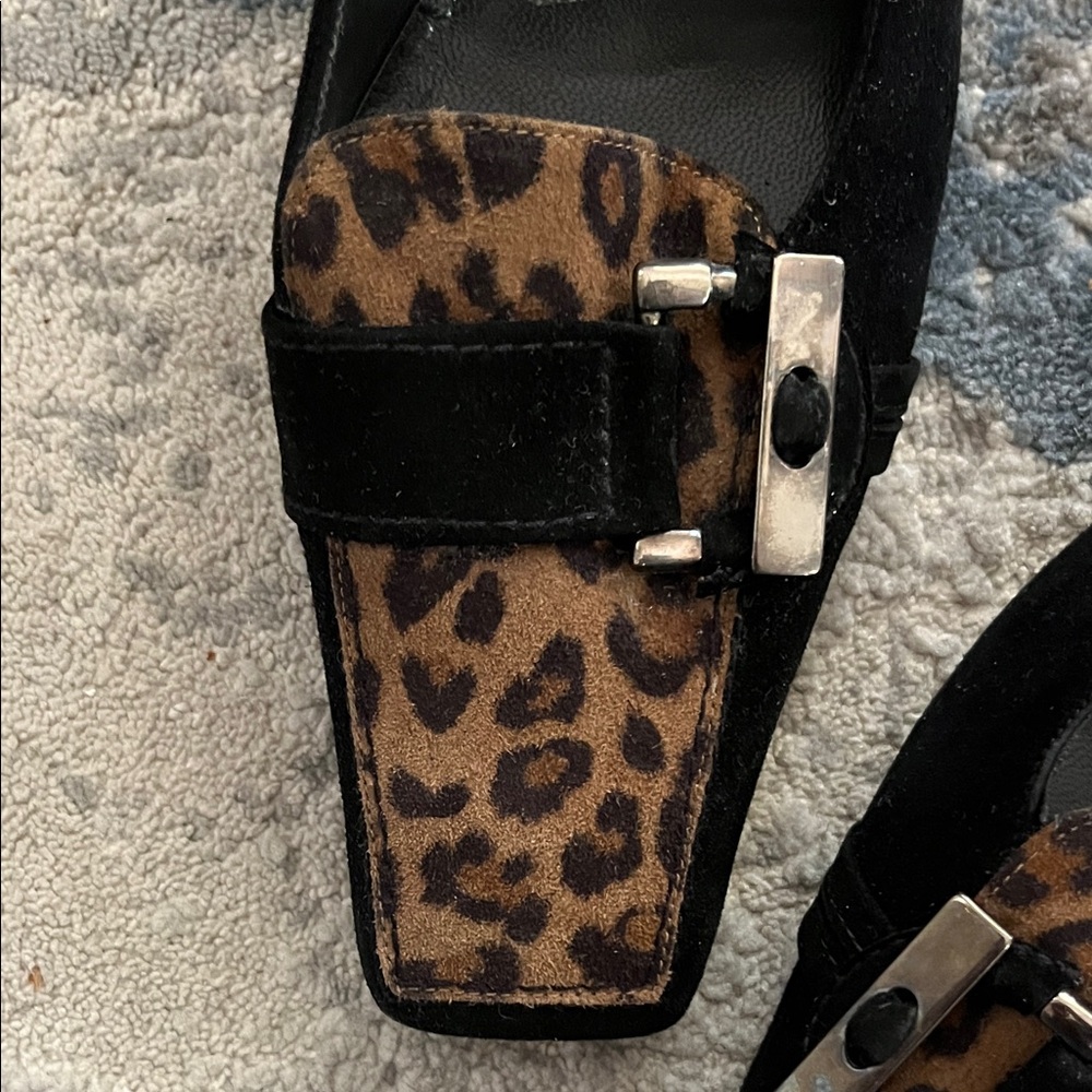 Vintage Stuart Weitzman Black and Leopard Print kitten heals - Picture 5 of 7